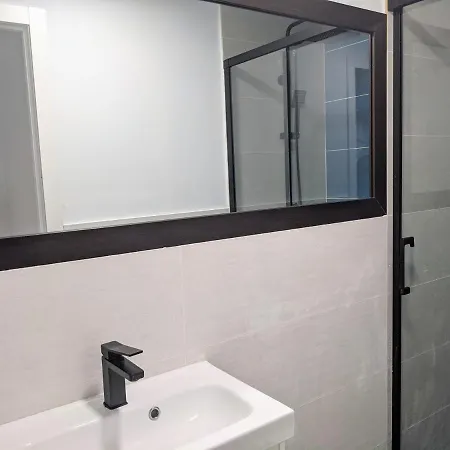 - Primera Linea De Playa Junto Al Paseo Maritimo Apartment